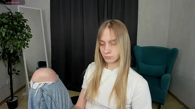 mellisadream online show from October 17, 2025, 5:33 am
