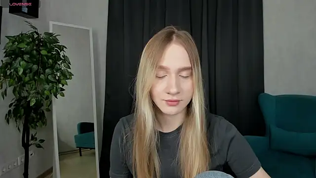 mellisadream online show from October 18, 2025, 2:13 am