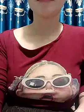 Snapshot of Mc_chinese chatting on November 14, 2025, 1:48 pm Mc chinese online show from November 14, 2025, 1:48 pm