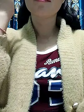 Snapshot of Mc_chinese chatting on November 27, 2025, 12:05 pm Mc chinese online show from November 27, 2025, 12:05 pm