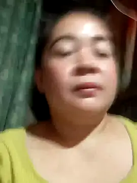 Snapshot of hornymom_01 chatting on September 23, 2025, 10:44 am hornymom 01 online show from September 23, 2025, 10:44 am