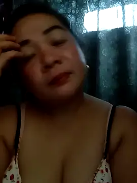 Snapshot of hornymom_01 chatting on October 26, 2025, 8:59 am hornymom 01 online show from October 26, 2025, 8:59 am