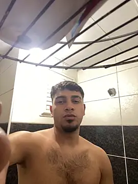 astoperaa online show from October 10, 2025, 6:09 pm