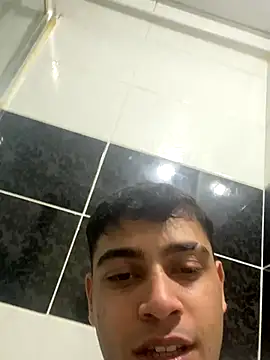 astoperaa online show from September 29, 2025, 4:01 pm