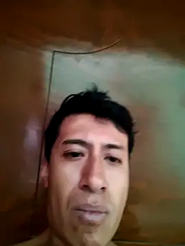 Snapshot of Carlos27hot chatting on November 5, 2025, 1:36 pm Carlos27hot online show from November 5, 2025, 1:36 pm