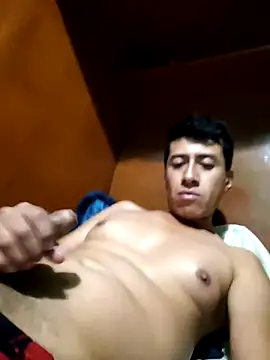 Snapshot of Carlos27hot chatting on October 21, 2025, 7:19 am Carlos27hot online show from October 21, 2025, 7:19 am