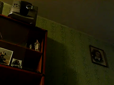 Snapshot of oksiukas chatting on September 22, 2025, 5:24 am oksiukas online show from September 22, 2025, 5:24 am