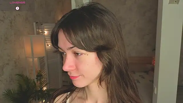 ReneeLippeatt online show from November 20, 2025, 10:09 pm