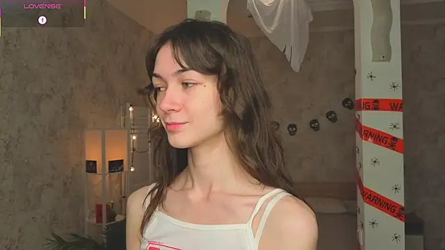 ReneeLippeatt online show from October 29, 2025, 7:24 pm