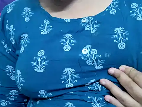 tamilqueenbaby online show from September 27, 2025, 11:38 am