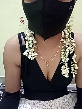 jasminetaml online show from January 8, 2026, 7:53 pm