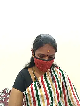 Snapshot of Tamil_Yalini12 chatting on January 7, 2026, 7:41 pm Tamil Yalini12 online show from January 7, 2026, 7:41 pm