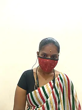 Snapshot of Tamil_Yalini12 chatting on January 12, 2026, 4:47 pm Tamil Yalini12 online show from January 12, 2026, 4:47 pm