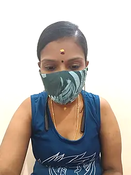 Snapshot of Tamil_Yalini12 chatting on October 18, 2025, 4:25 am Tamil Yalini12 online show from October 18, 2025, 4:25 am