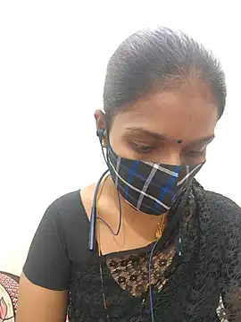 Snapshot of Tamil_Yalini12 chatting on December 17, 2025, 6:24 pm Tamil Yalini12 online show from December 17, 2025, 6:24 pm