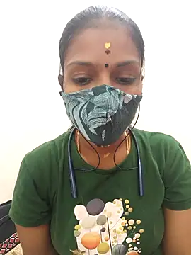 Snapshot of Tamil_Yalini12 chatting on October 26, 2025, 5:19 am Tamil Yalini12 online show from October 26, 2025, 5:19 am