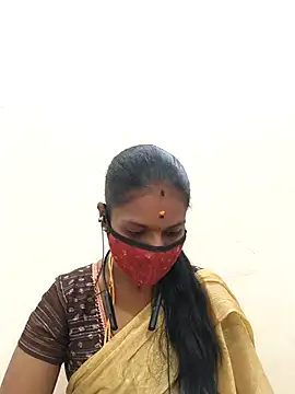 Snapshot of Tamil_Yalini12 chatting on January 16, 2026, 6:28 am Tamil Yalini12 online show from January 16, 2026, 6:28 am