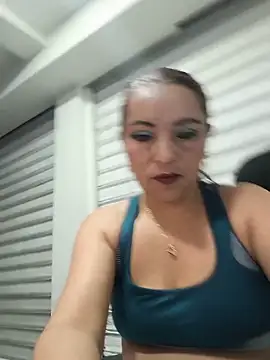 Snapshot of Alisson_Stonee chatting on May 13, 2026, 9:22 pm Alisson Stonee online show from May 13, 2026, 9:22 pm