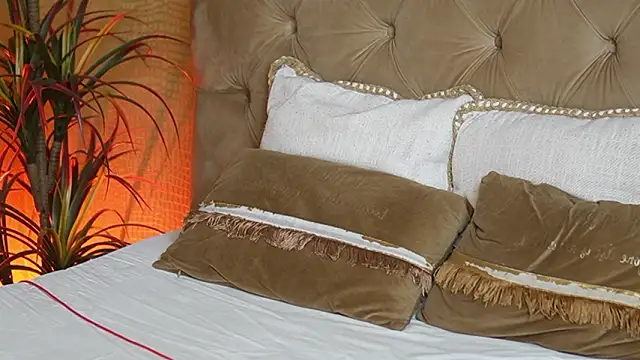 Snapshot of TiffanyTaboo chatting on February 26, 2026, 10:21 pm TiffanyTaboo online show from February 26, 2026, 10:21 pm