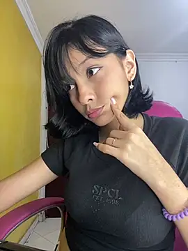 Snapshot of xoxo_milk chatting on January 15, 2026, 9:29 pm xoxo milk online show from January 15, 2026, 9:29 pm