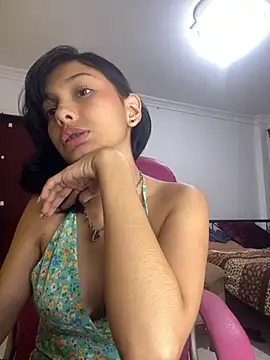 Snapshot of xoxo_milk chatting on December 5, 2025, 9:23 pm xoxo milk online show from December 5, 2025, 9:23 pm