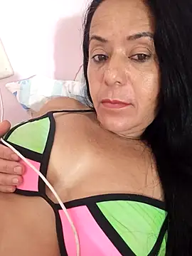 lucineia7 online show from April 7, 2026, 5:31 am