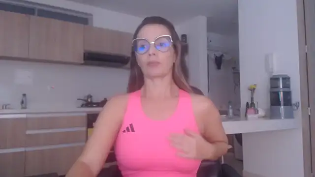 LovePaula online show from March 11, 2026, 10:59 pm