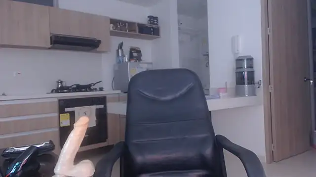 LovePaula online show from February 9, 2026, 12:19 am