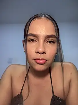 Snapshot of Valery_lux16 chatting on February 21, 2026, 10:01 pm Valery lux16 online show from February 21, 2026, 10:01 pm