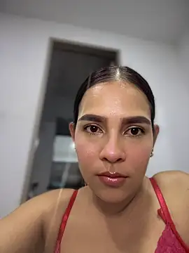 Snapshot of Valery_lux16 chatting on February 28, 2026, 7:13 pm Valery lux16 online show from February 28, 2026, 7:13 pm