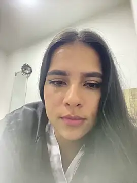 Snapshot of Valery_lux16 chatting on January 18, 2026, 6:06 am Valery lux16 online show from January 18, 2026, 6:06 am