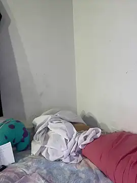 Bulma04 online show from December 21, 2025, 3:41 am