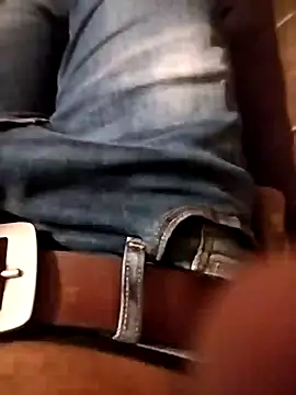 Blackveins32 online show from October 18, 2025, 6:10 pm