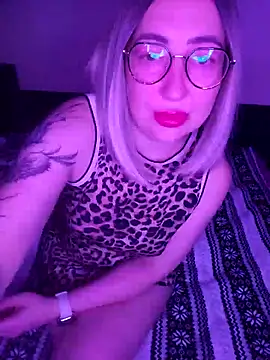 siennatempt online show from October 22, 2025, 3:22 pm