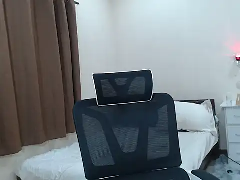 niel cumshow online show from November 2, 2025, 8:03 pm