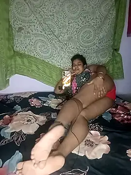 Deborbhavi222 online show from October 13, 2025, 8:32 pm