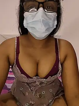 Snapshot of sexybolegirl chatting on July 30, 2026, 5:12 pm sexybolegirl online show from July 30, 2026, 5:12 pm