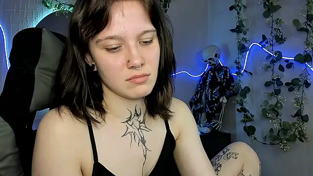 Elastikisss online show from April 11, 2026, 8:23 pm