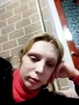 Snapshot of Ponka2011 chatting on December 22, 2025, 6:13 am Ponka2011 online show from December 22, 2025, 6:13 am