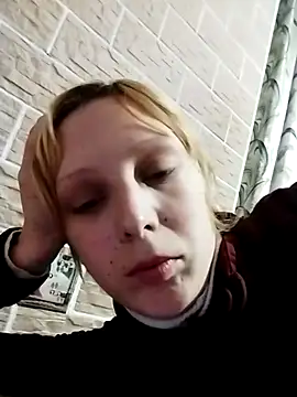 Snapshot of Ponka2011 chatting on October 7, 2025, 5:19 am Ponka2011 online show from October 7, 2025, 5:19 am