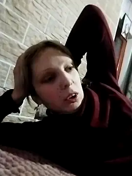 Snapshot of Ponka2011 chatting on January 7, 2026, 5:56 am Ponka2011 online show from January 7, 2026, 5:56 am