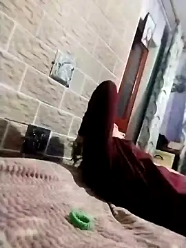 Snapshot of Ponka2011 chatting on January 8, 2026, 6:19 am Ponka2011 online show from January 8, 2026, 6:19 am