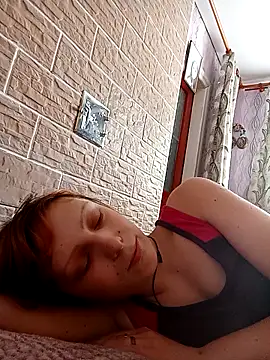 Snapshot of Ponka2011 chatting on June 18, 2026, 5:06 am Ponka2011 online show from June 18, 2026, 5:06 am