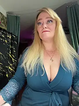 Sweet-blonde online show from April 7, 2026, 10:55 pm