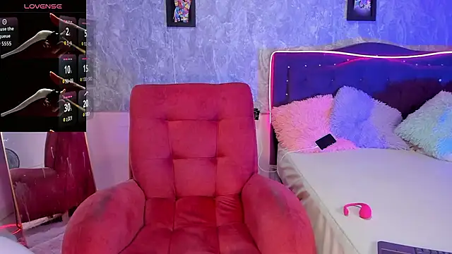 Lauren smiles online show from March 16, 2026, 9:17 pm