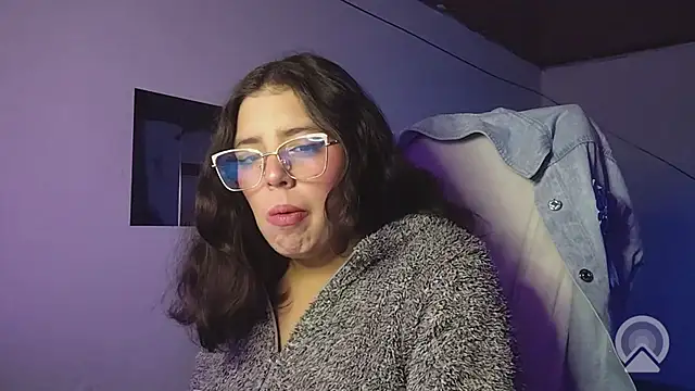 Snapshot of Pao_Ly chatting on July 20, 2026, 12:18 pm Pao Ly online show from July 20, 2026, 12:18 pm