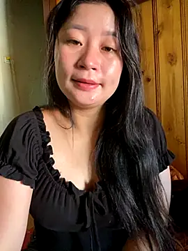 violet-00 online show from October 13, 2025, 12:56 am