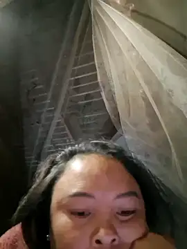 xuxulovezz online show from October 22, 2025, 11:36 pm