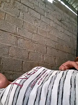 Snapshot of xuxulovezz chatting on March 1, 2026, 5:18 am xuxulovezz online show from March 1, 2026, 5:18 am