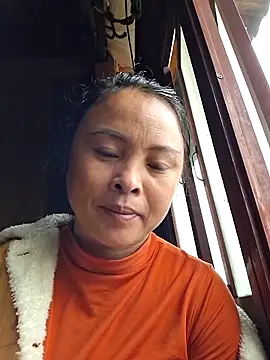 xuxulovezz online show from November 8, 2025, 1:42 am